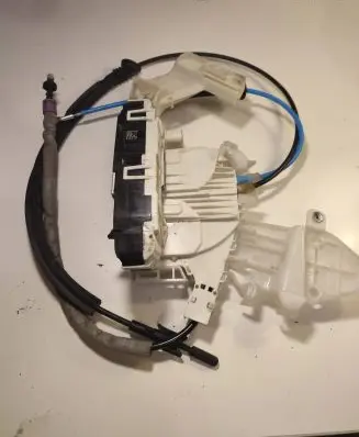 Mercedes-Benz E W212 Rear door lock A0997300635