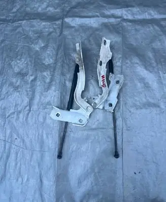 Alfa Romeo Giulia Engine bonnet/hood hinges