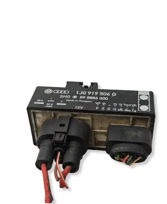 Volkswagen Golf IV Coolant fan relay 1J0919506G 898886000
