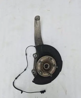 Front wheel hub