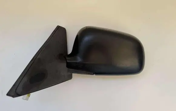 Mitsubishi Colt Front door electric wing mirror E13020067 C833 E13015004