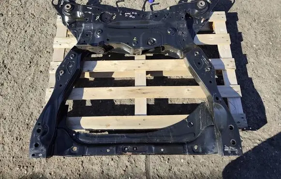 Volvo S90, V90 Front subframe