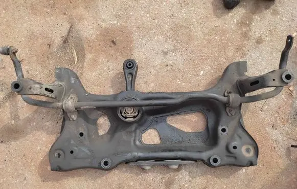 Seat Leon (5F) Front subframe 3q0199315d