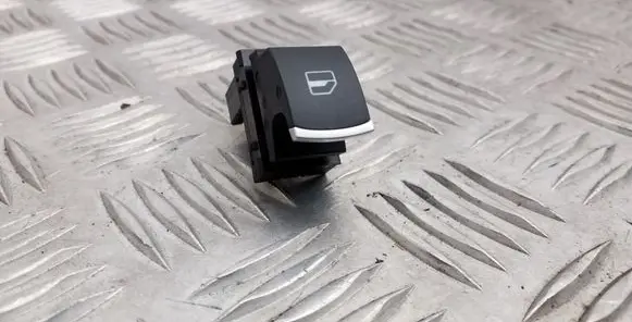 Volkswagen Tiguan Electric window control switch 5K0959855