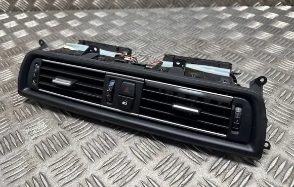 BMW 6 F12 F13 Dash center air vent grill 9197489