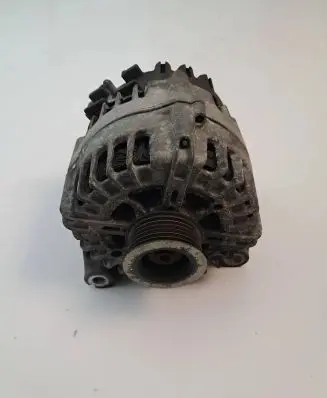 BMW X3 E83 Generator/alternator 7802261 FG18S019 2543461D