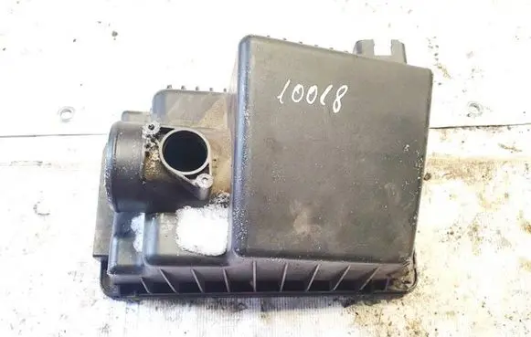 Mazda CX-7 Air filter box