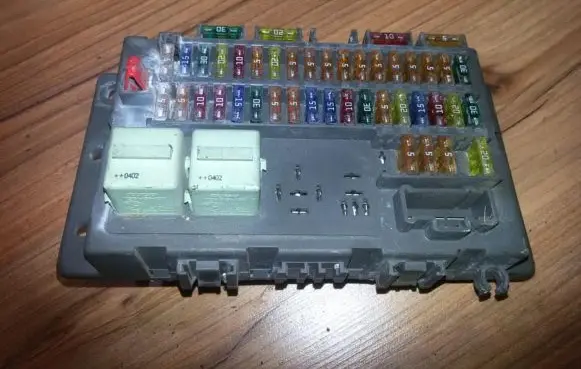 Mini One - Cooper R50 - 53 Fuse box set 518030507 6906600-02