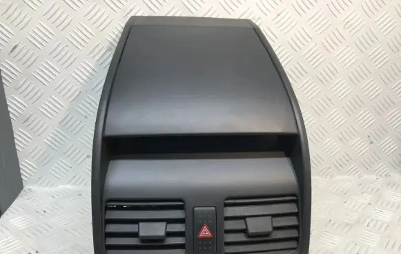 Suzuki SX4 Dash center air vent grill 7382279J 7361079J00