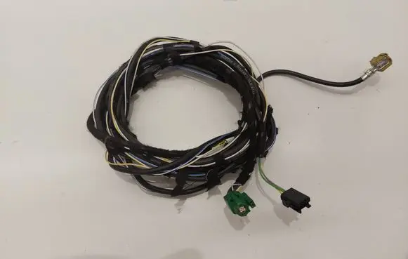 Volkswagen PASSAT B8 AUX in-socket connector 
