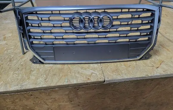 Audi Q2 - Front bumper upper radiator grill 81A853651