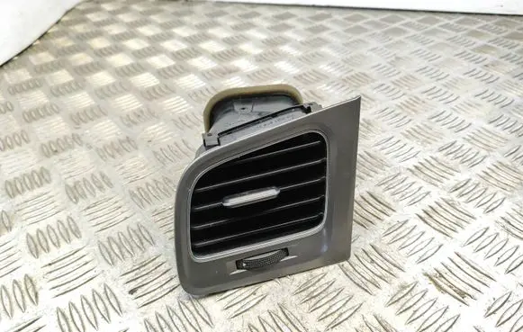 Volkswagen Golf VII Dash center air vent grill 5G1819247 5G1819703 3G1819759