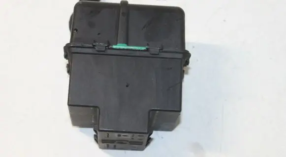 Volkswagen PASSAT CC Fuse module 7N0937311