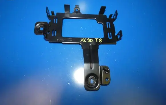 Volvo XC90 Engine mount bracket 31407244