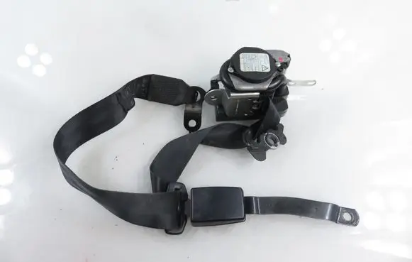 Volkswagen Polo IV 9N3 Front seatbelt 6Q4857706H
