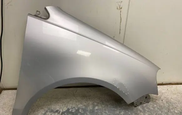 Volkswagen Polo IV 9N3 Fender