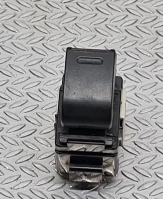 Toyota RAV 4 (XA20) Electric window control switch 6072D20