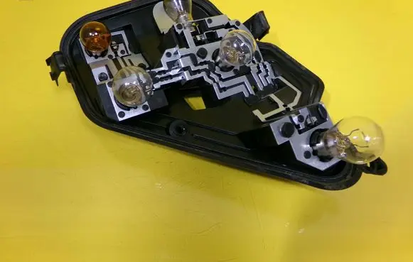 Opel Astra H Tail light bulb cover holder 159730-00