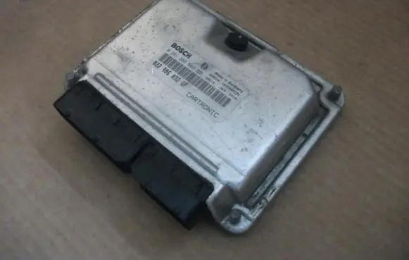 Porsche Cayenne (9PA) Engine control unit/module 0261208668