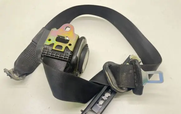 Audi A6 S6 C5 4B Front seatbelt 4B0857705A