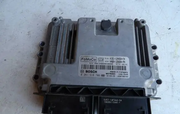 Ford Fiesta Engine control unit/module 0261S18702 HA6A12B684PA H1B112A650FA