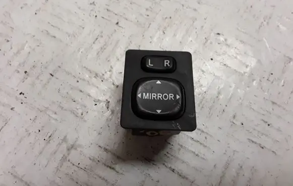 Toyota Corolla E120 E130 Wing mirror switch 769746A 183574
