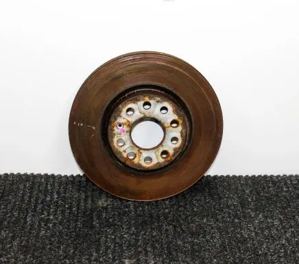 Volkswagen Golf VII Front brake disc