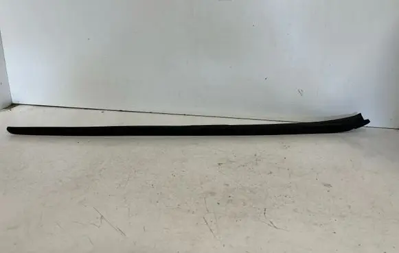 Volkswagen PASSAT B8 Windshield trim 3G0854328