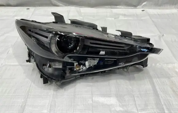 Mazda CX-5 II Headlight/headlamp K12451030