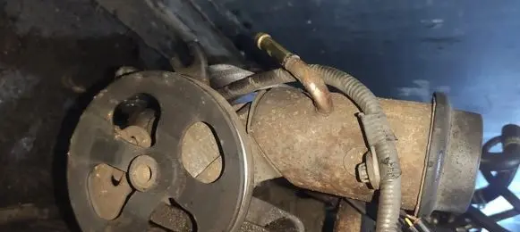 Toyota Yaris Power steering pump