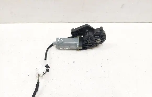 Mercedes-Benz R W251 Seat adjustment motor 0390203207