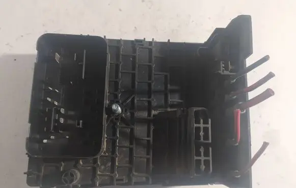 Volkswagen PASSAT B6 Fuse module 3C0937125