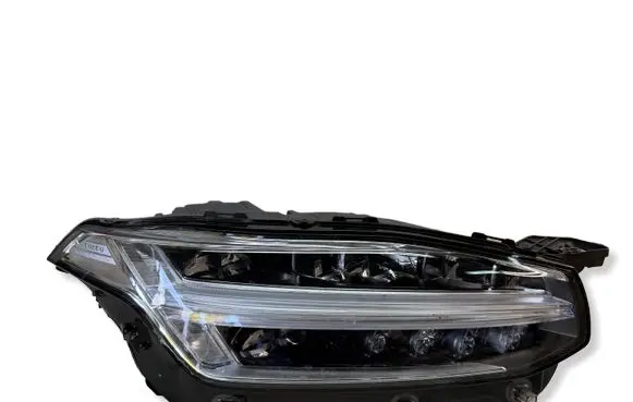 Volvo XC90 Headlight/headlamp 32338953