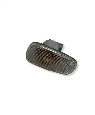 Toyota RAV 4 (XA20) Front fender indicator light E130294