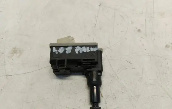 Peugeot 408 P54 Fuel tank cap lock 