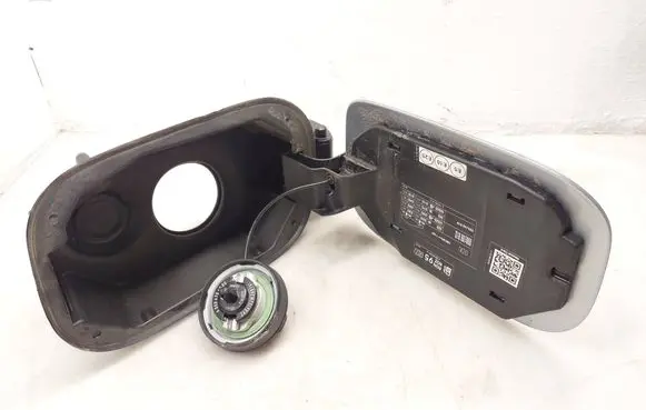 Mercedes-Benz CLA C118 X118 Fuel tank cap A1186302501