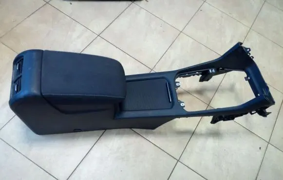 Volkswagen Golf Sportsvan Center console 518863241 NE67433