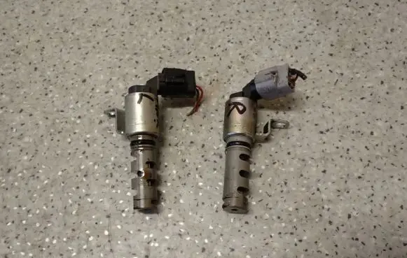 Toyota Auris 150 Camshaft vanos timing valve 