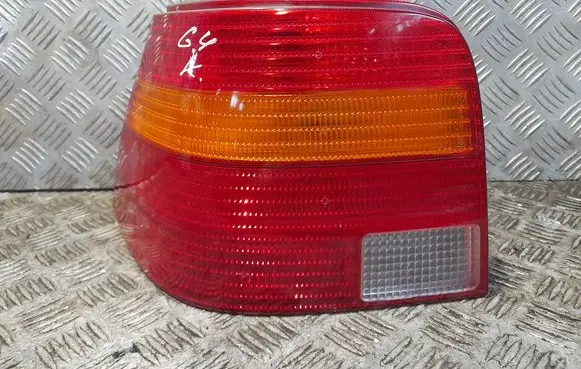 Volkswagen Golf IV Rear/tail lights 1J6945095R 67736972