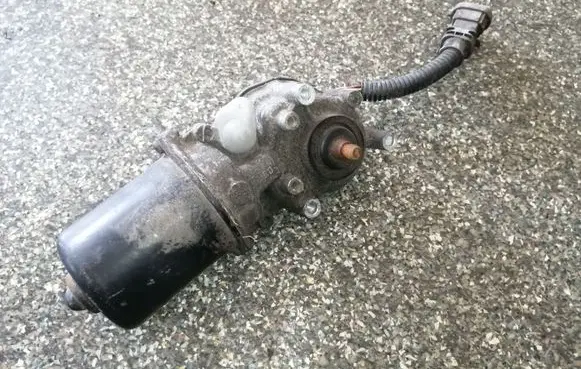 Toyota Avensis Verso Wiper motor