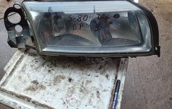 Volvo S80 Headlight/headlamp