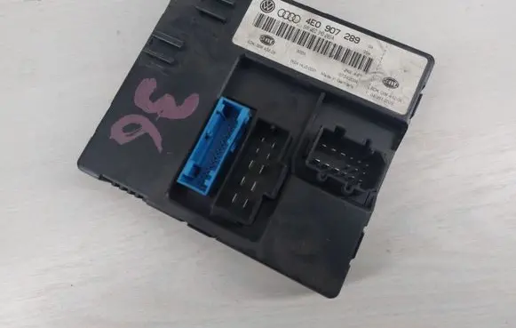 Audi A8 S8 D3 4E Comfort/convenience module 4E0907289 4E0910289A