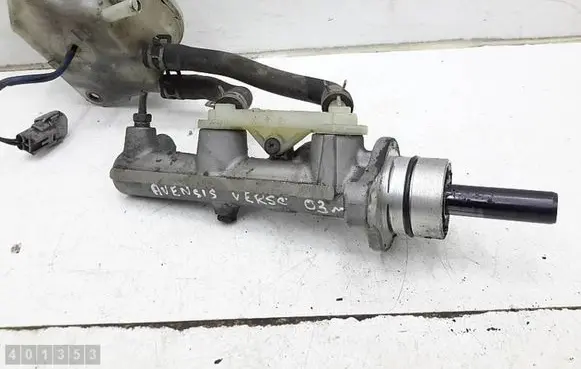 Toyota Avensis Verso Master brake cylinder 132311 40260