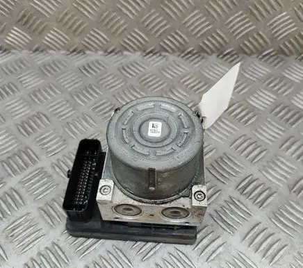 BMW i3 ABS Pump 6896137 6896138