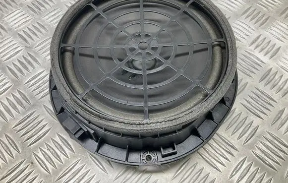 Audi A4 S4 B9 Front door speaker 8W0035415