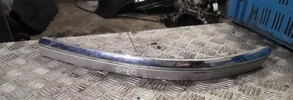 Rear bumper trim bar molding