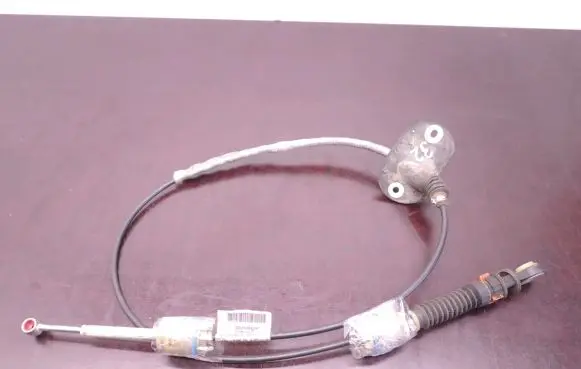 Volvo V50 Gear shift cable linkage 30759436 D32