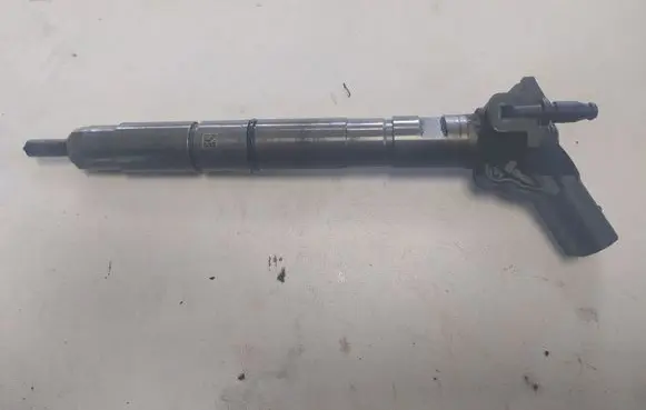 Audi A6 S6 C6 4F Fuel injector 059130277R