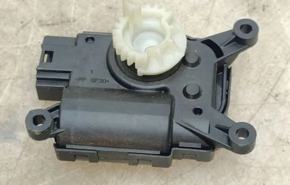 Audi A3 8Y Air flap motor/actuator 2Q0907511G T83691B 3293918M
