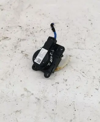 Opel Corsa F A/C air flow flap actuator/motor 16000458